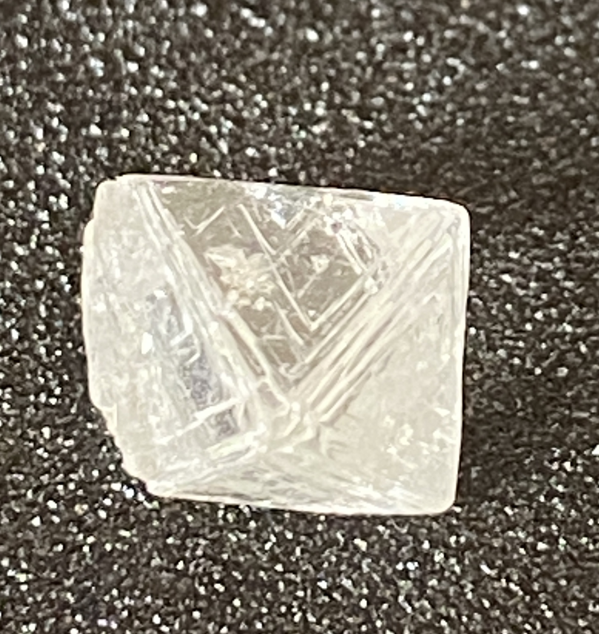 22605