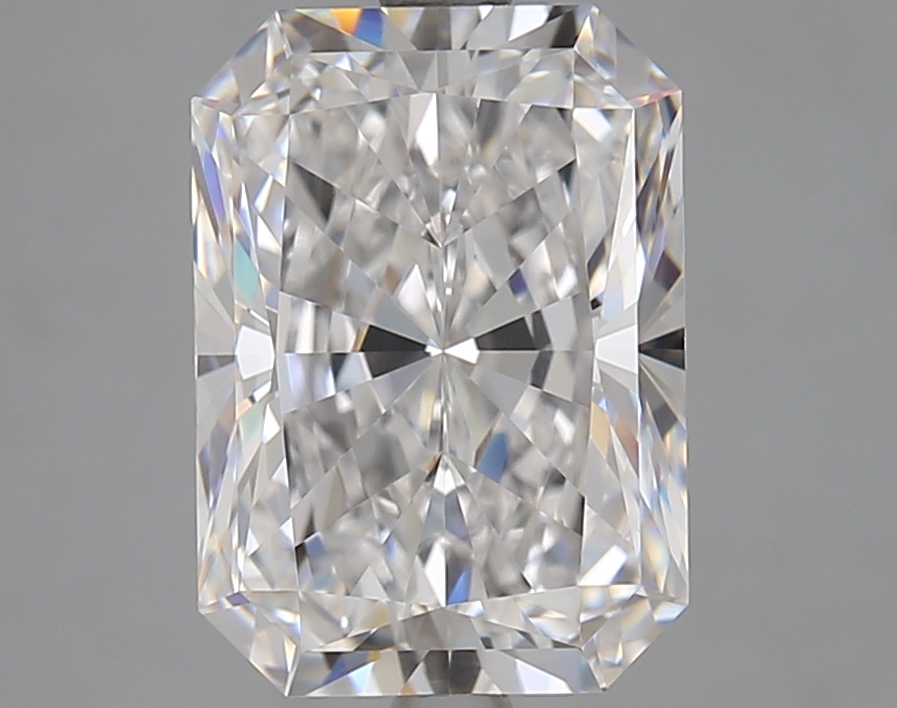 4.23ct Radiant Lab-Grown Diamond · E/VVS2
